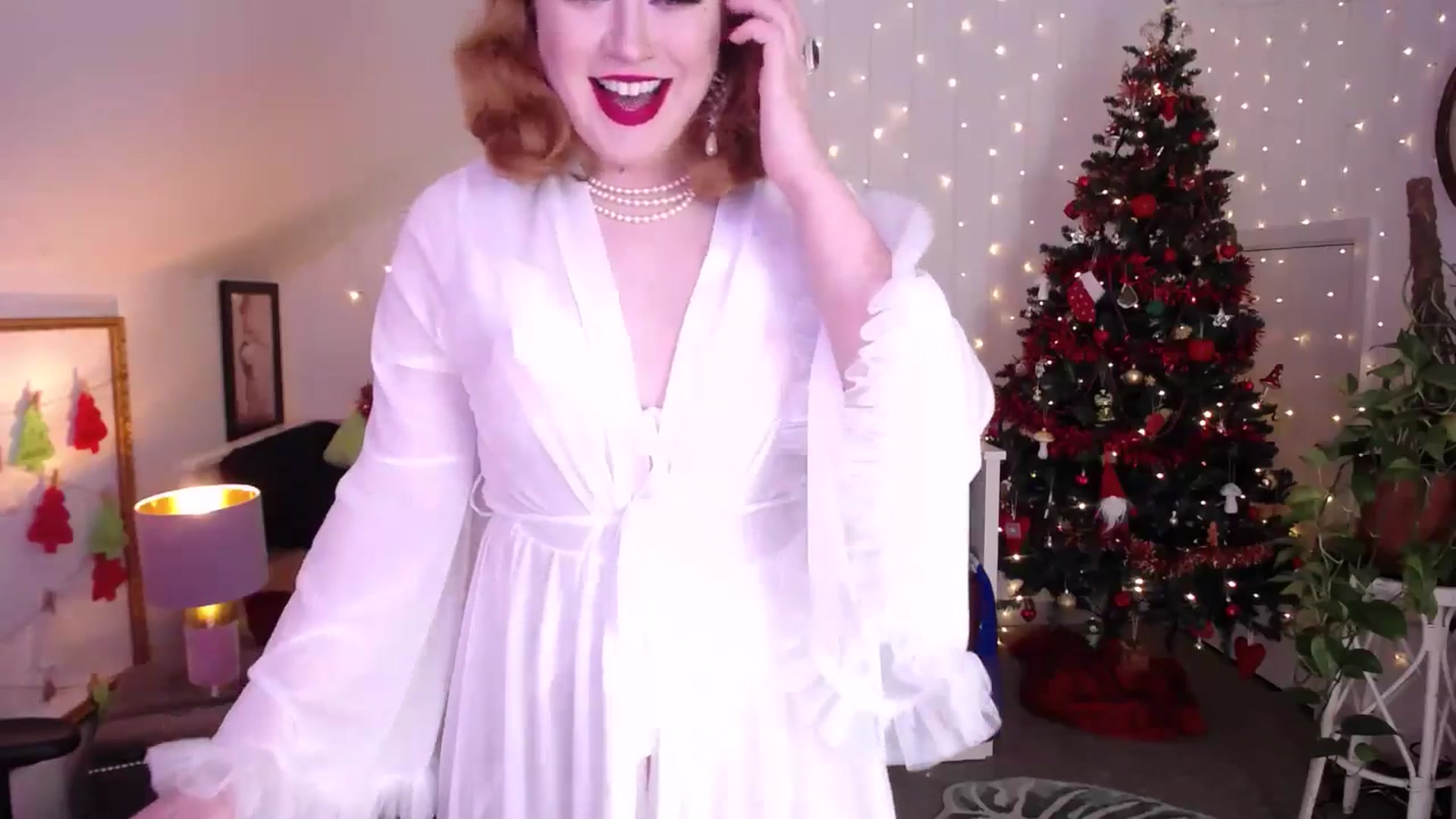Gallery image thumbnail from LunaRoux's myfreecams stream on, 12/30/2025, 21:58 image 14 of 20