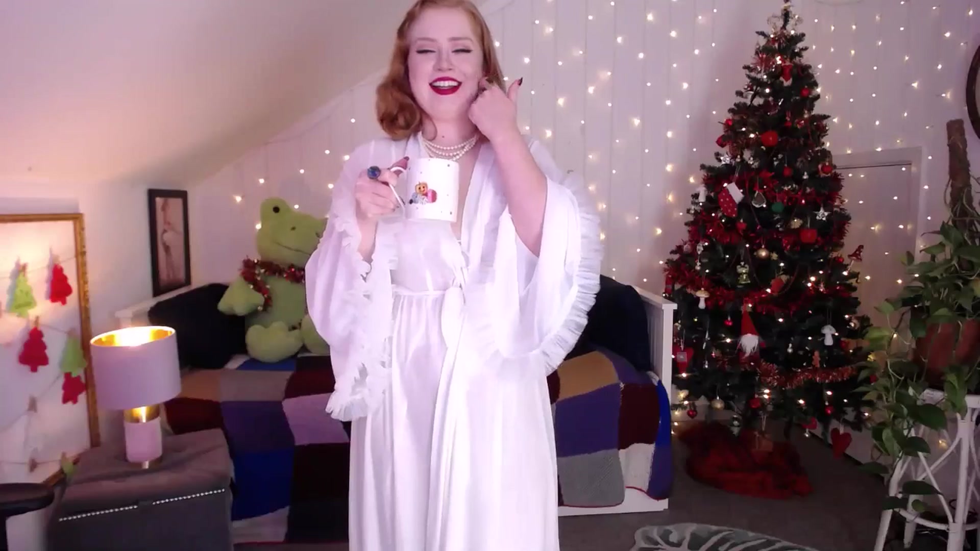 Gallery image thumbnail from LunaRoux's myfreecams stream on, 12/30/2025, 21:58 image 9 of 20