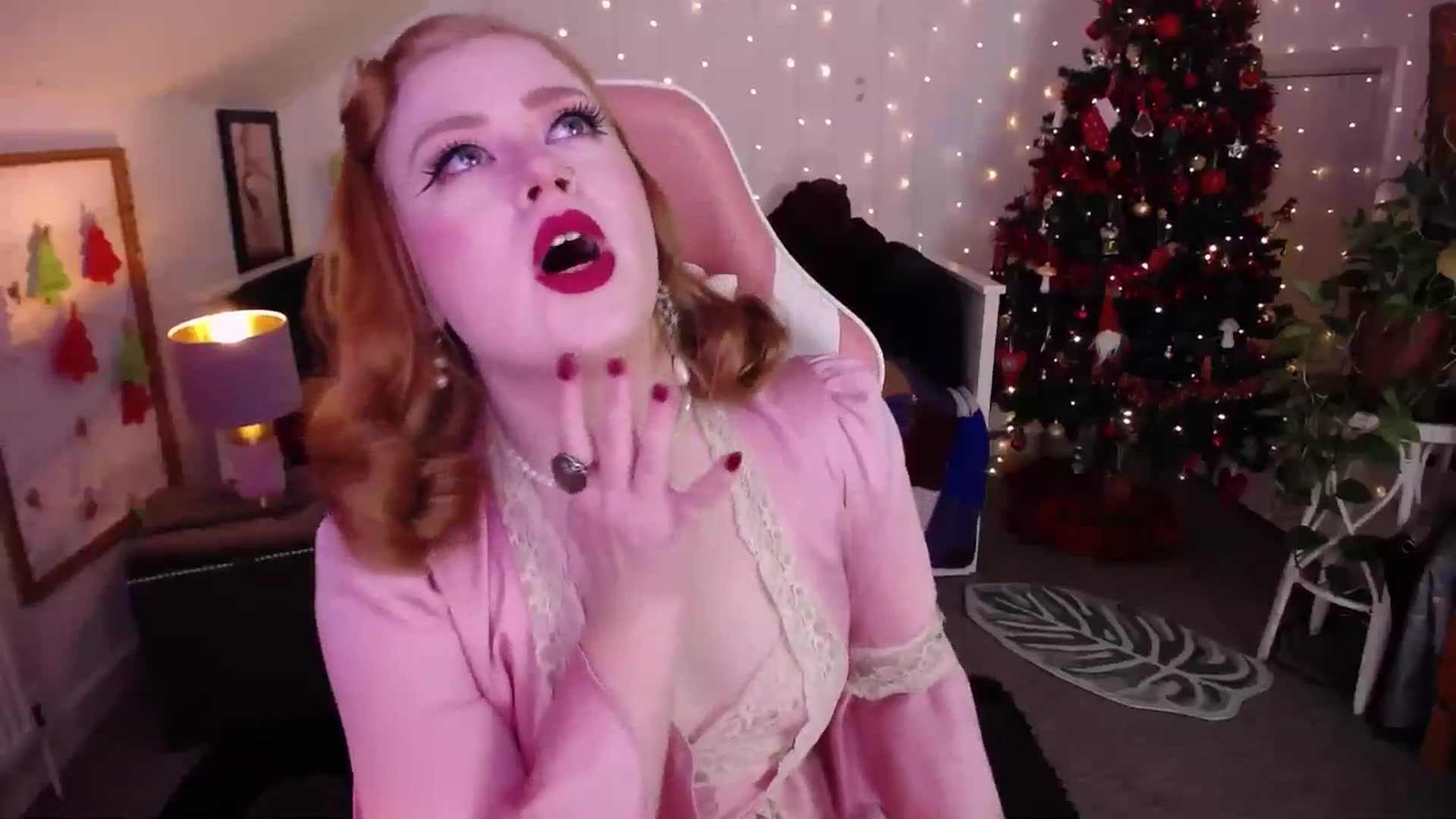 Gallery image thumbnail from LunaRoux's myfreecams stream on, 01/12/2026, 21:47 image 3 of 20