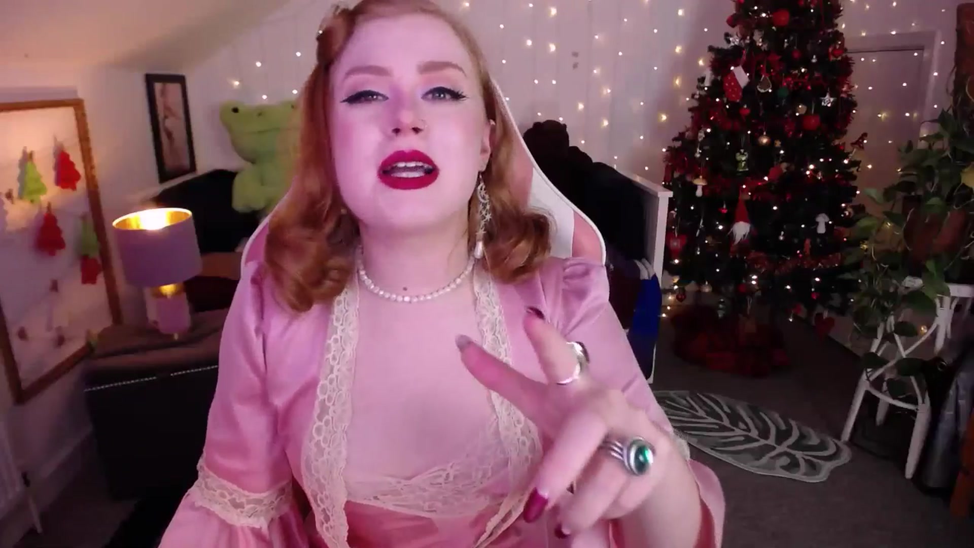 Gallery image thumbnail from LunaRoux's myfreecams stream on, 01/12/2026, 21:47 image 7 of 20
