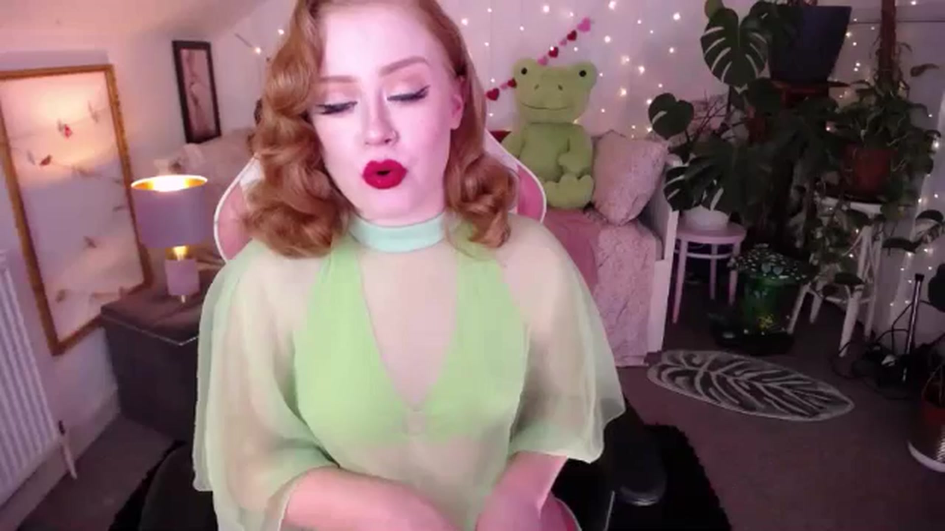 Gallery image thumbnail from LunaRoux's myfreecams stream on, 01/26/2026, 21:29 image 13 of 20
