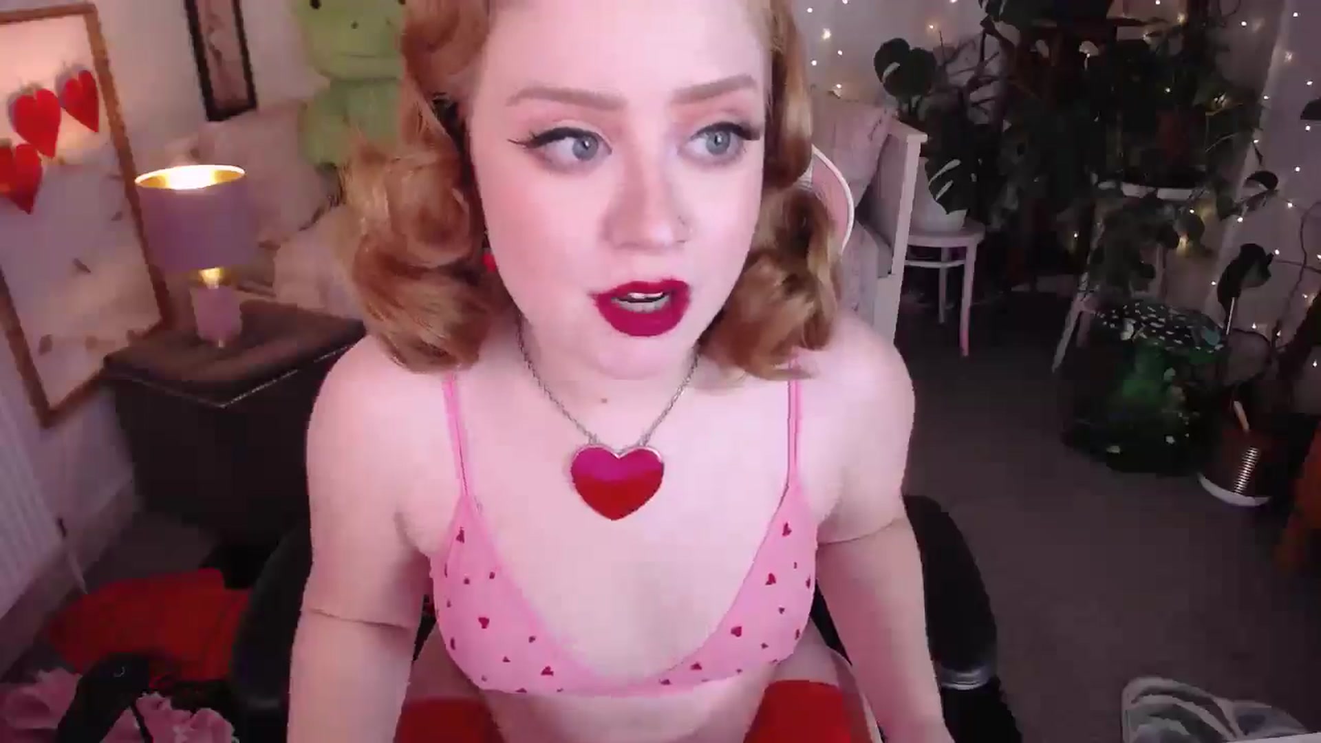 Gallery image thumbnail from LunaRoux's myfreecams stream on, 02/01/2026, 22:14 image 9 of 20