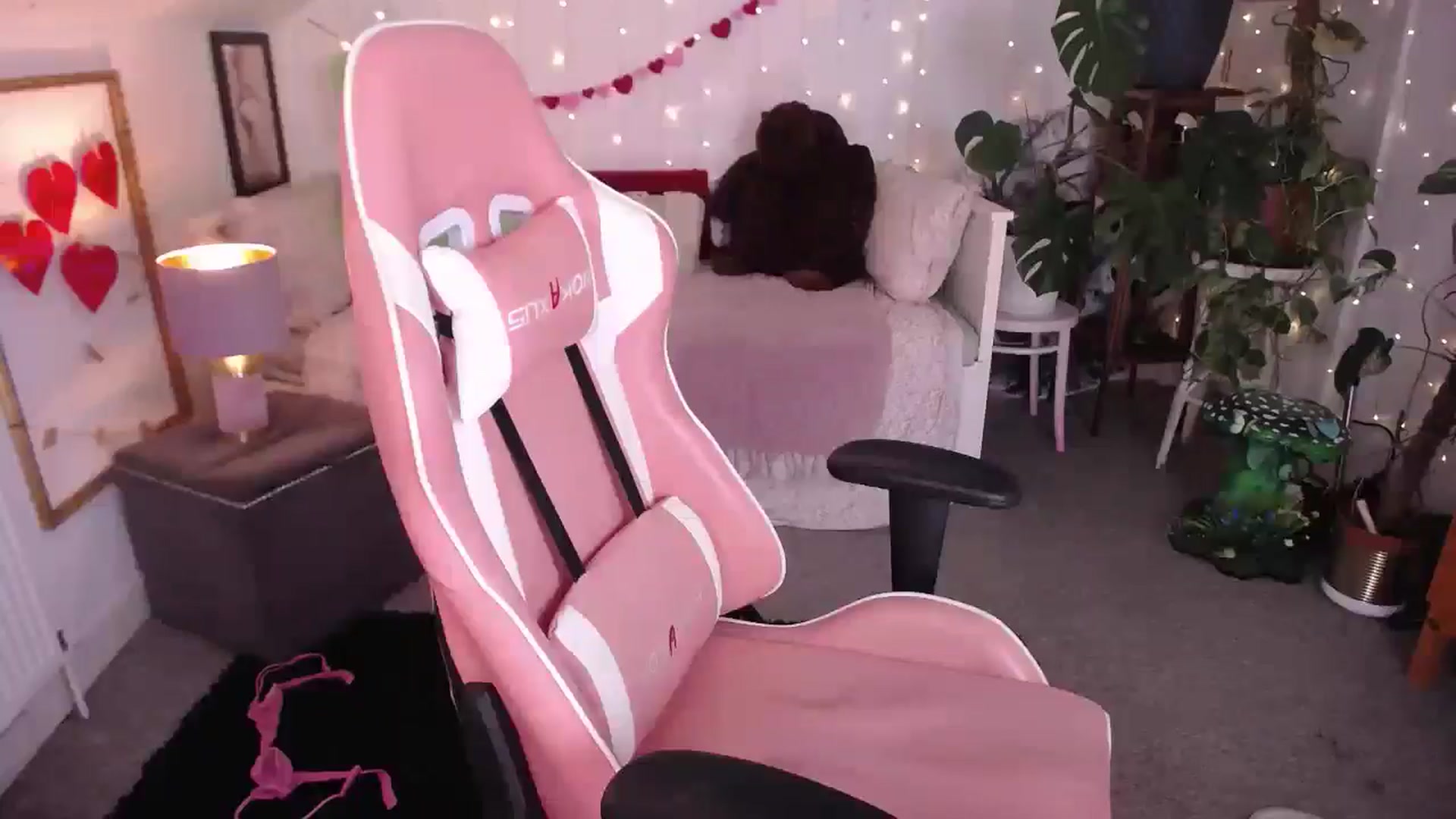 Gallery image thumbnail from LunaRoux's myfreecams stream on, 02/01/2026, 22:53 image 10 of 20