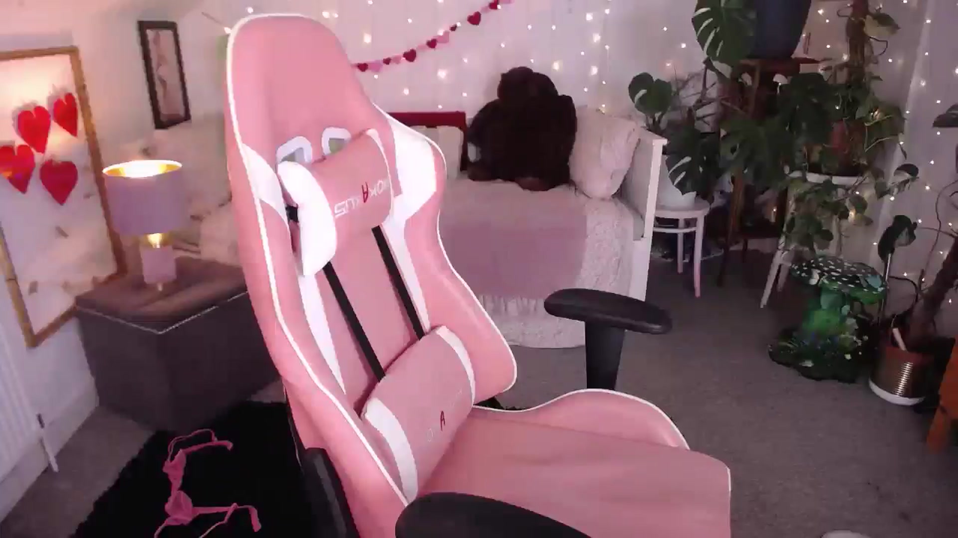 Gallery image thumbnail from LunaRoux's myfreecams stream on, 02/01/2026, 22:53 image 11 of 20