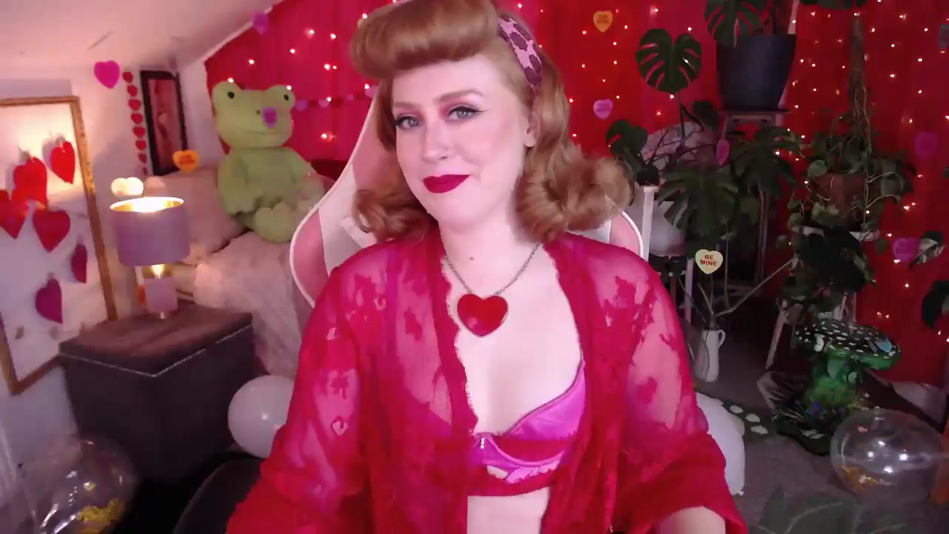 Gallery image thumbnail from LunaRoux's myfreecams stream on, 02/06/2026, 21:03 image 13 of 20