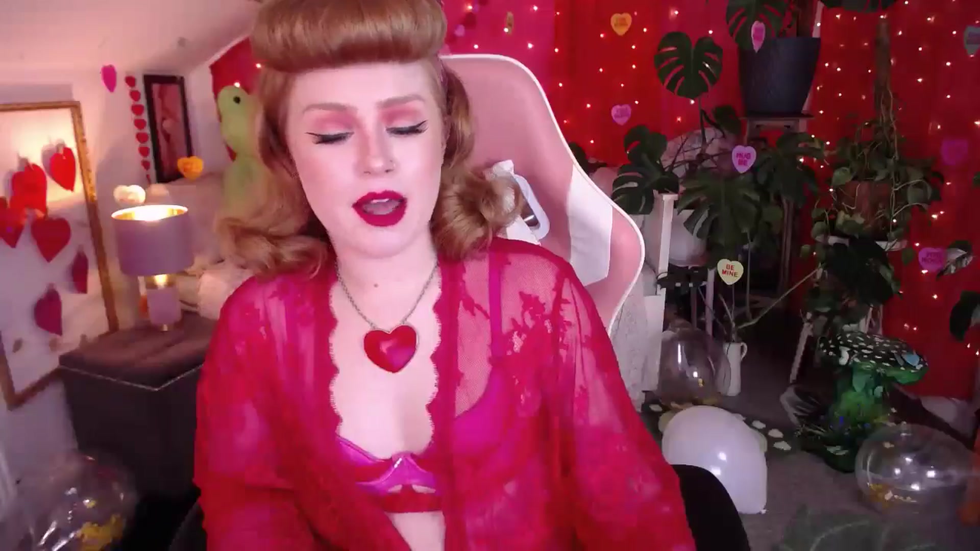 Gallery image thumbnail from LunaRoux's myfreecams stream on, 02/06/2026, 21:03 image 7 of 20
