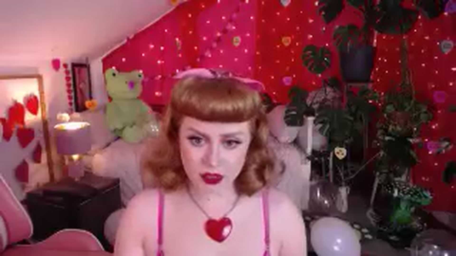 Gallery image thumbnail from LunaRoux's myfreecams stream on, 02/06/2026, 21:03 image 19 of 20