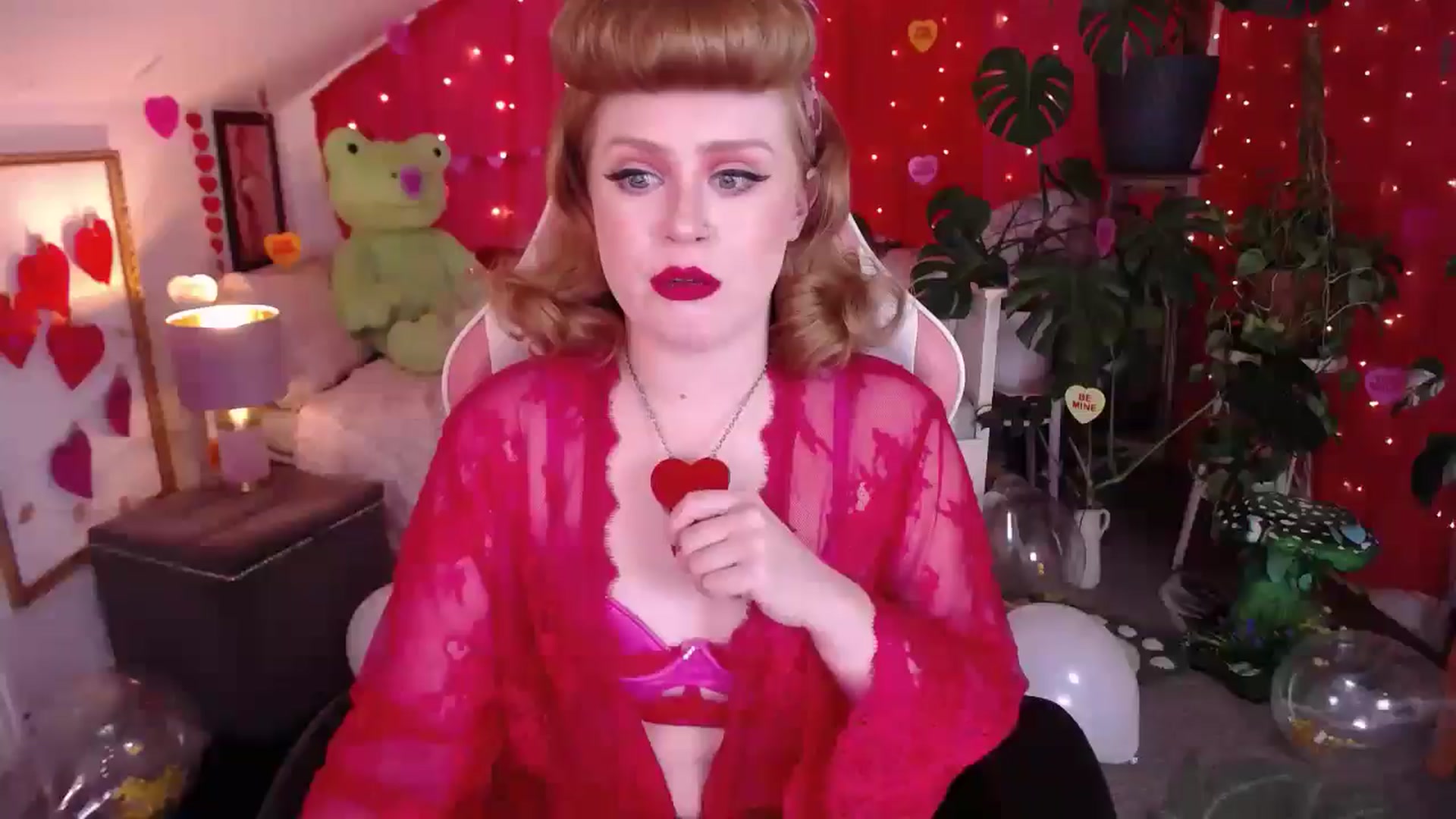 Gallery image thumbnail from LunaRoux's myfreecams stream on, 02/06/2026, 21:03 image 8 of 20
