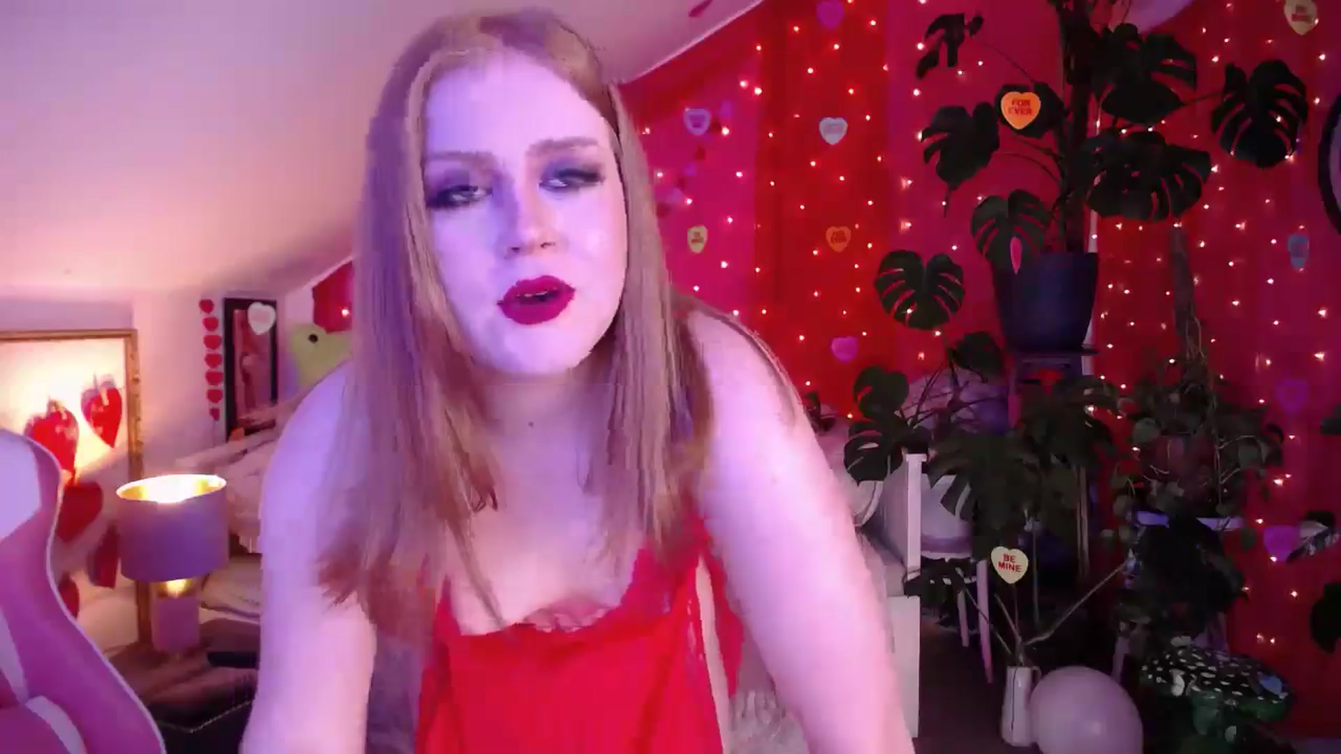 Gallery image thumbnail from LunaRoux's myfreecams stream on, 02/10/2026, 23:21 image 15 of 20