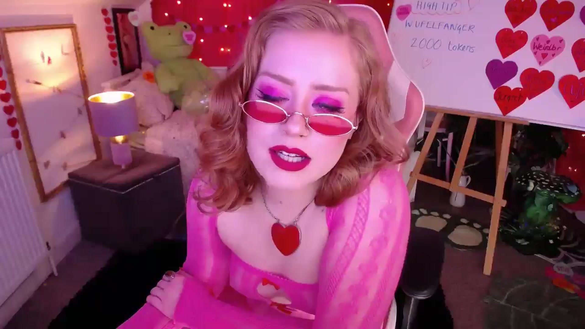 Gallery image thumbnail from LunaRoux's myfreecams stream on, 02/14/2026, 22:57 image 18 of 20