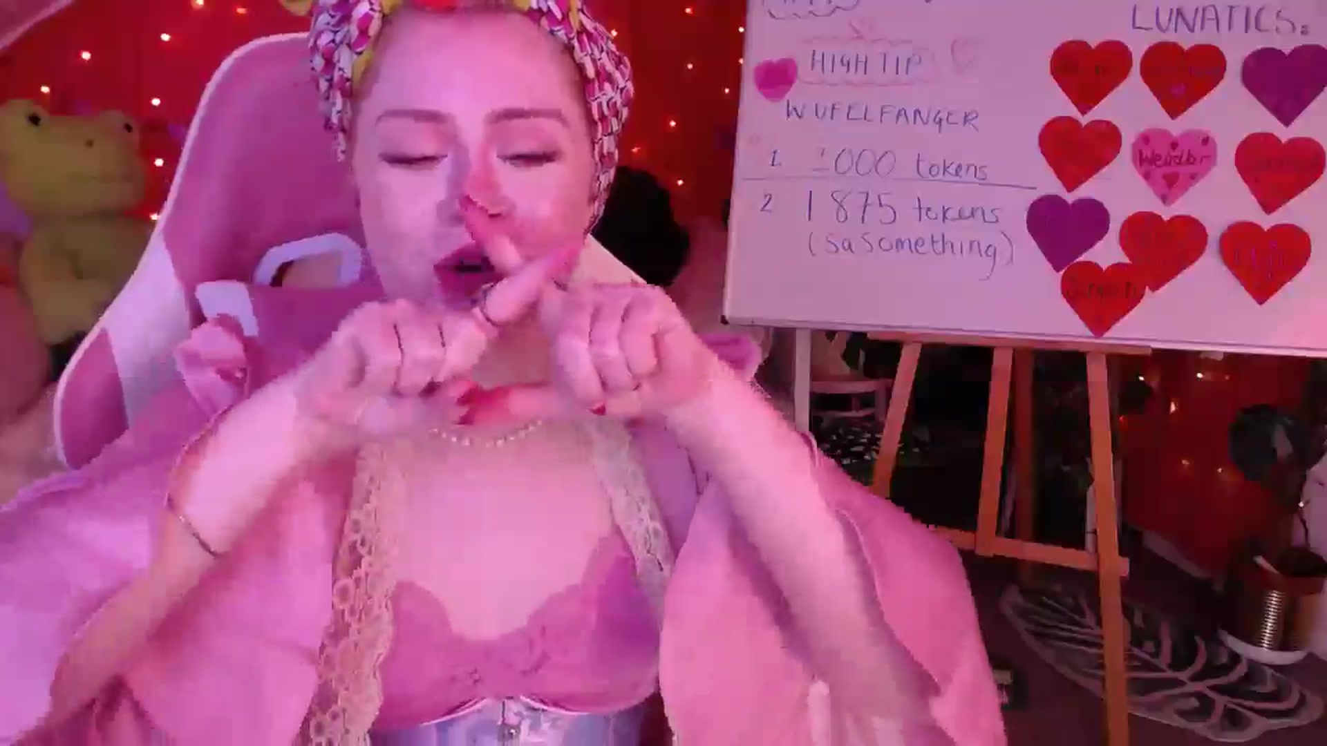 Gallery image thumbnail from LunaRoux's myfreecams stream on, 02/25/2026, 22:03 image 18 of 20