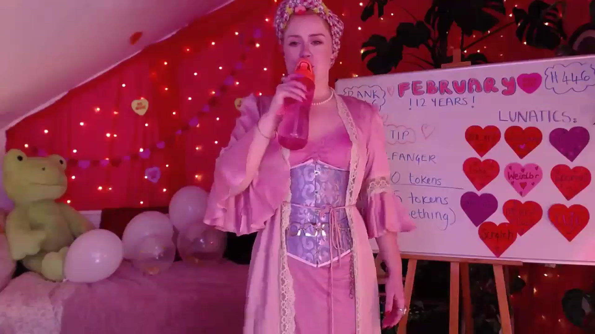 Gallery image thumbnail from LunaRoux's myfreecams stream on, 02/25/2026, 22:03 image 4 of 20