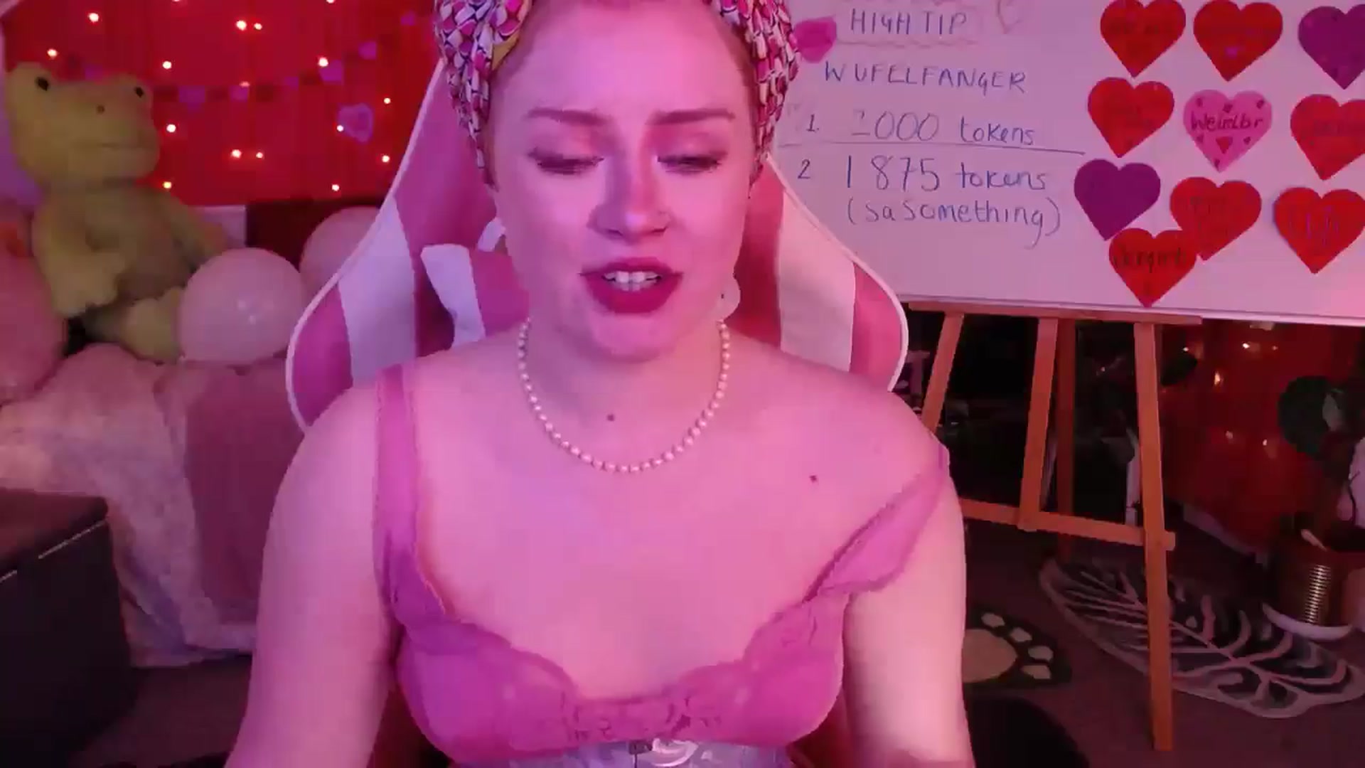 Gallery image thumbnail from LunaRoux's myfreecams stream on, 02/25/2026, 22:38 image 9 of 20