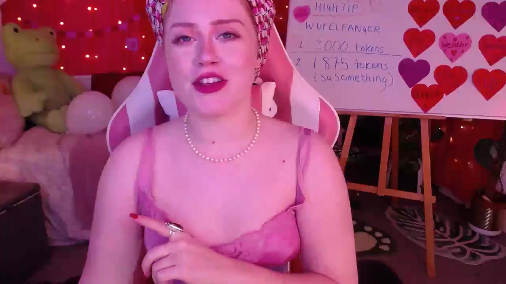 Gallery image thumbnail from LunaRoux's myfreecams stream on, 02/25/2026, 22:38 image 4 of 20