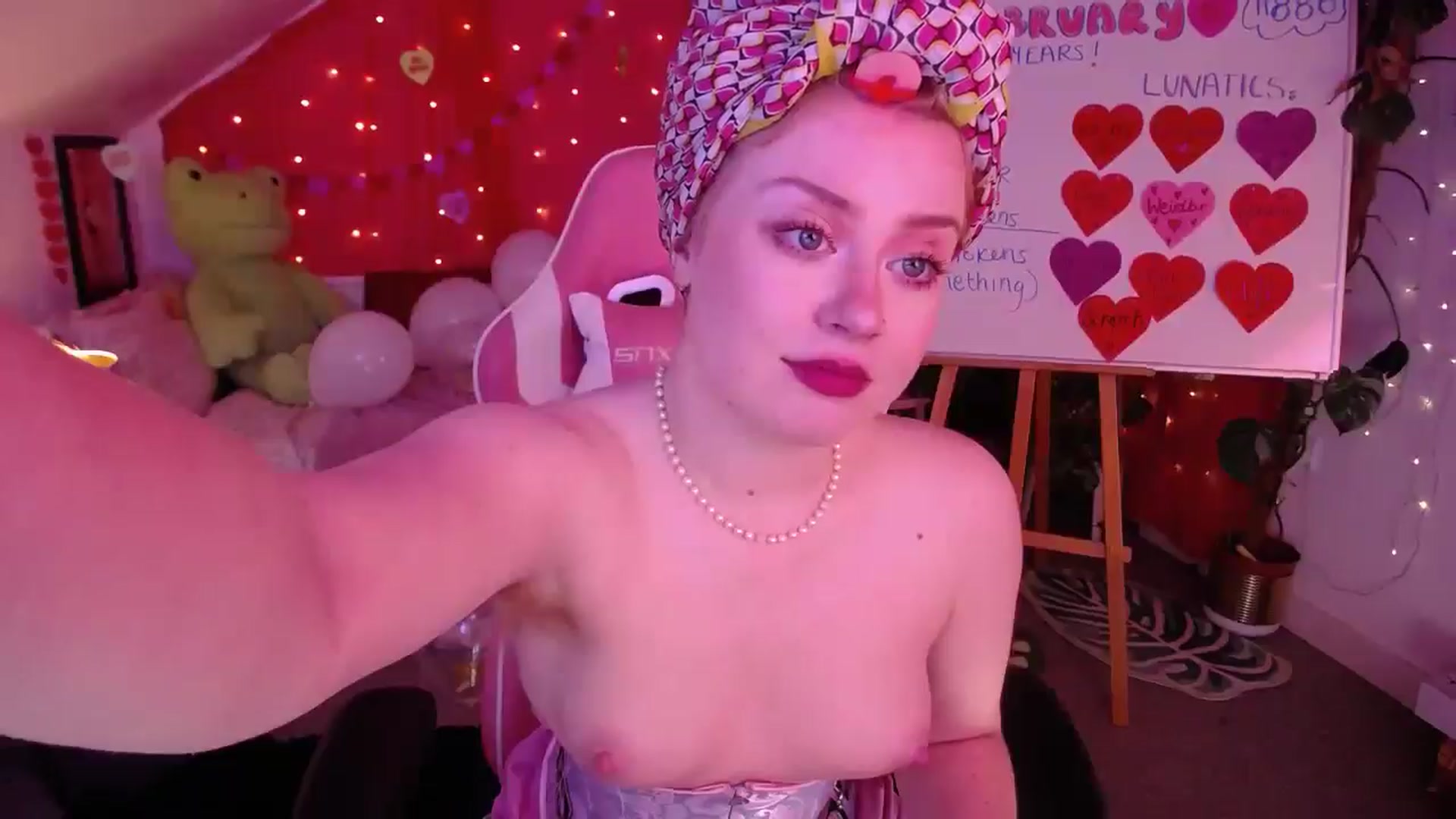 Gallery image thumbnail from LunaRoux's myfreecams stream on, 02/25/2026, 23:28 image 3 of 20