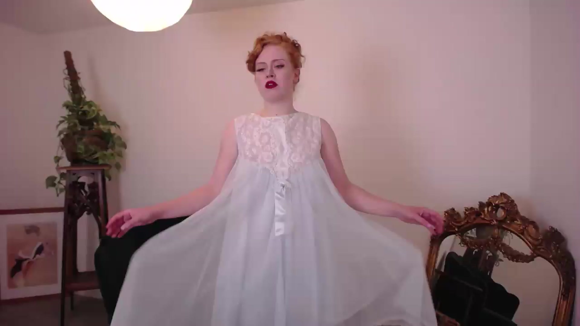 Gallery image thumbnail from LunaRoux's myfreecams stream on, 07/28/2026, 22:45 image 5 of 20