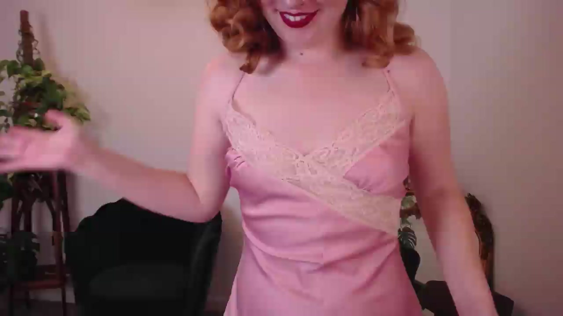 Gallery image thumbnail from LunaRoux's myfreecams stream on, 08/10/2026, 21:42 image 19 of 20