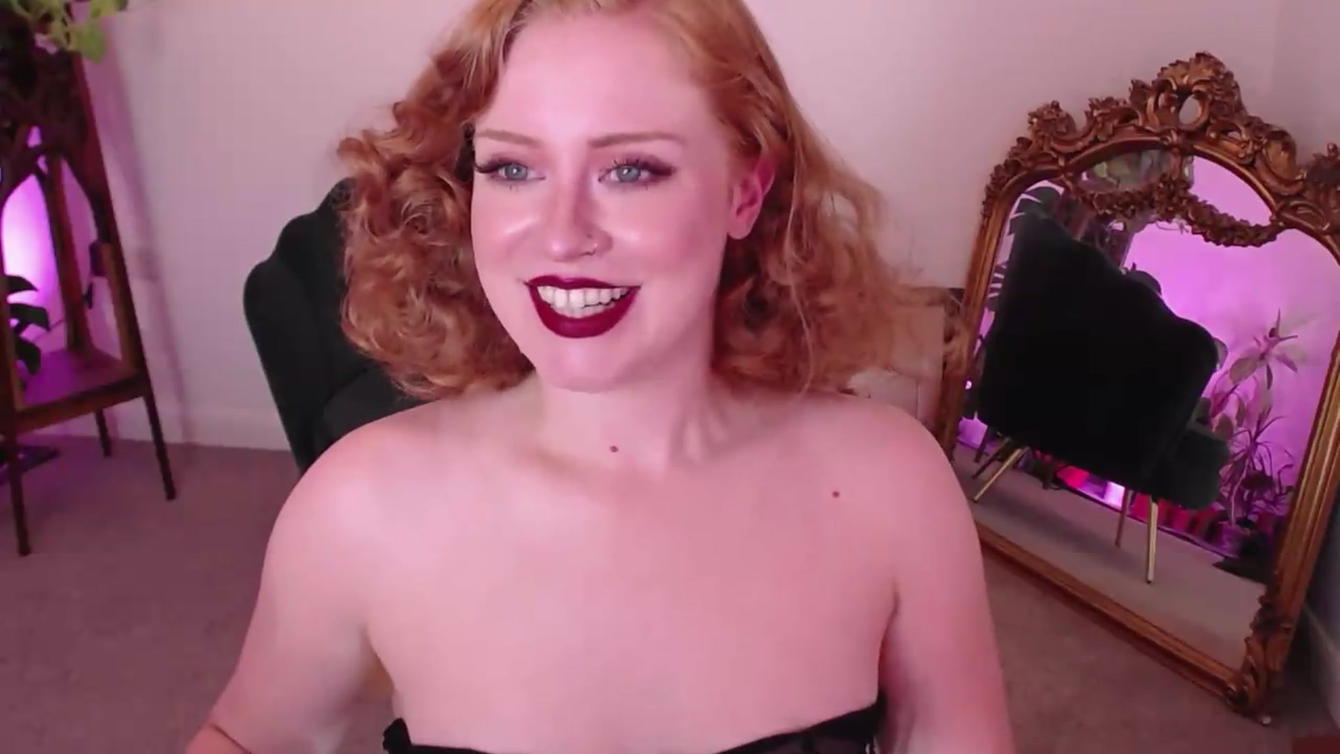 Gallery image thumbnail from LunaRoux's myfreecams stream on, 08/24/2026, 21:39 image 7 of 20
