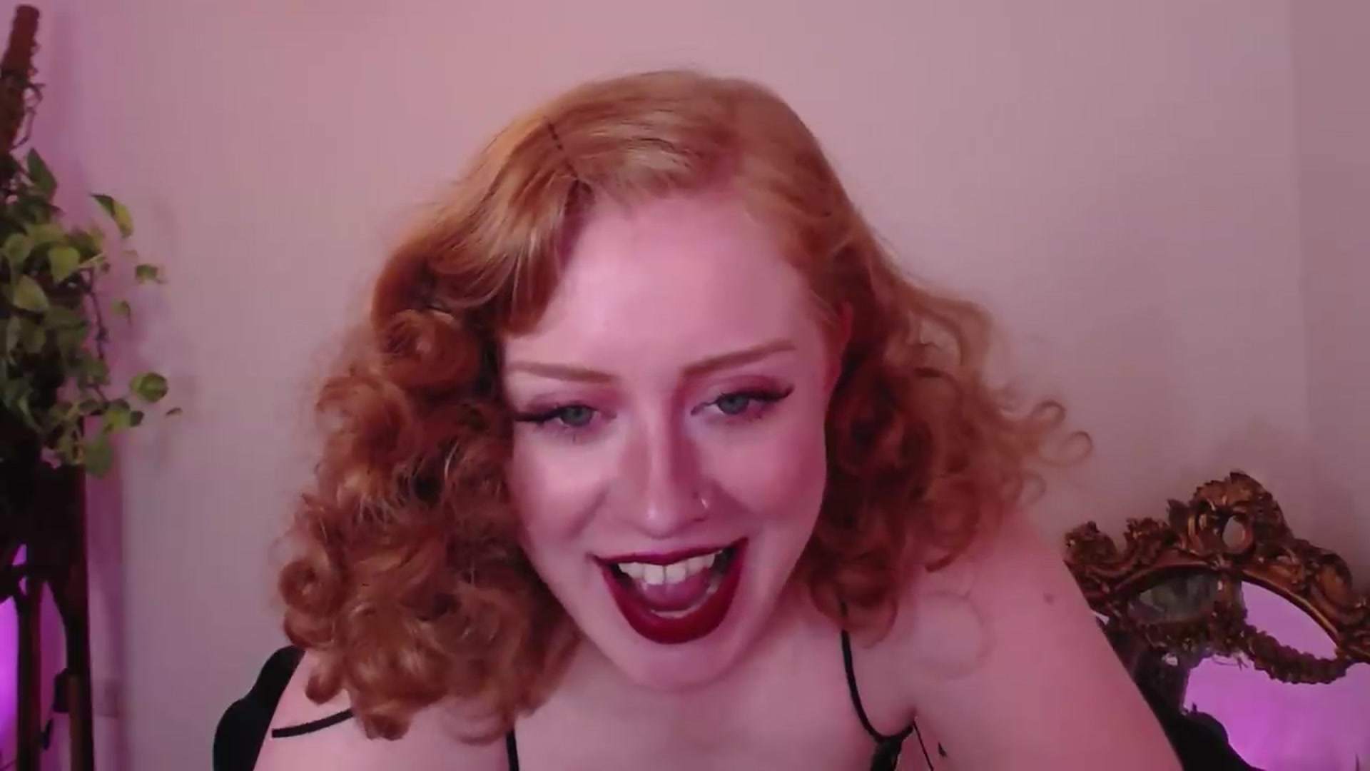 Gallery image thumbnail from LunaRoux's myfreecams stream on, 08/24/2026, 21:39 image 16 of 20