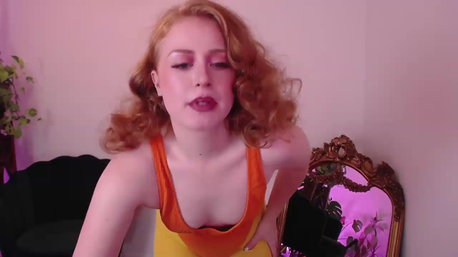 Gallery image thumbnail from LunaRoux's myfreecams stream on, 08/26/2026, 21:16 image 1 of 20