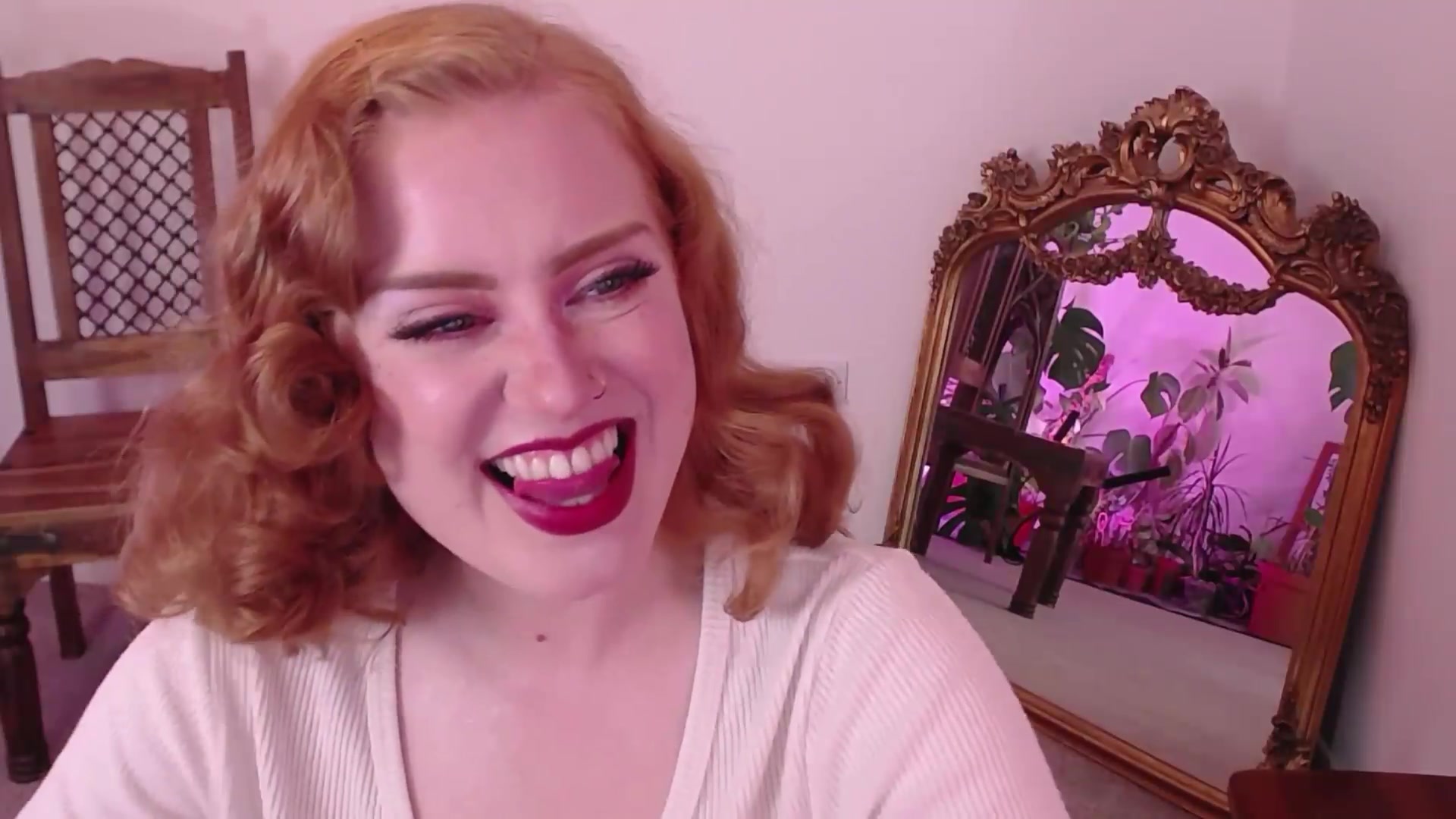 Gallery image thumbnail from LunaRoux's myfreecams stream on, 09/04/2026, 21:30 image 11 of 20