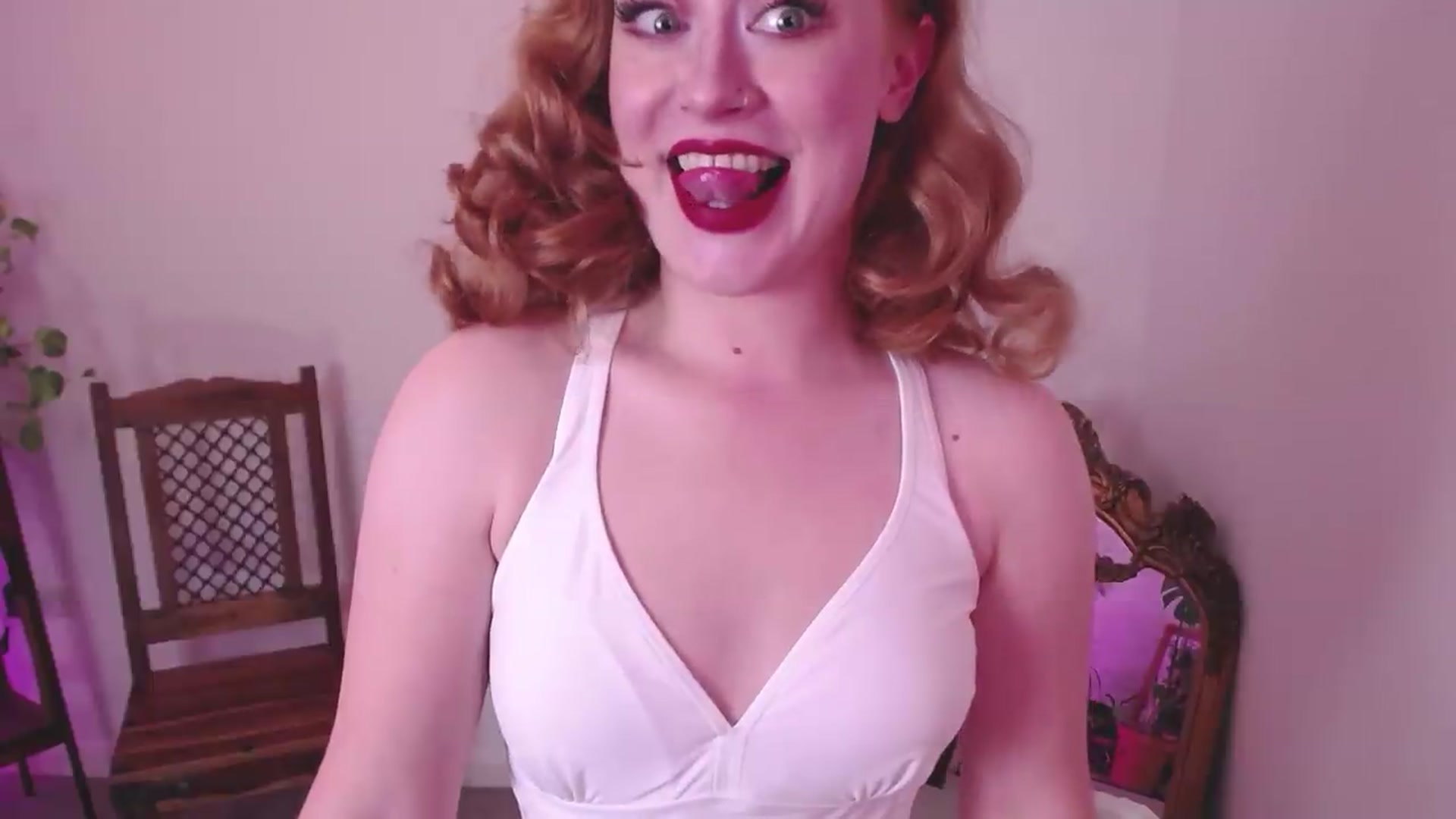 Gallery image thumbnail from LunaRoux's myfreecams stream on, 09/09/2026, 21:59 image 16 of 20
