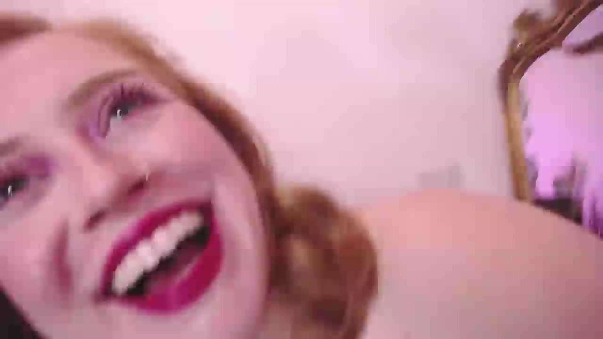 Gallery image thumbnail from LunaRoux's myfreecams stream on, 09/10/2026, 23:17 image 15 of 20