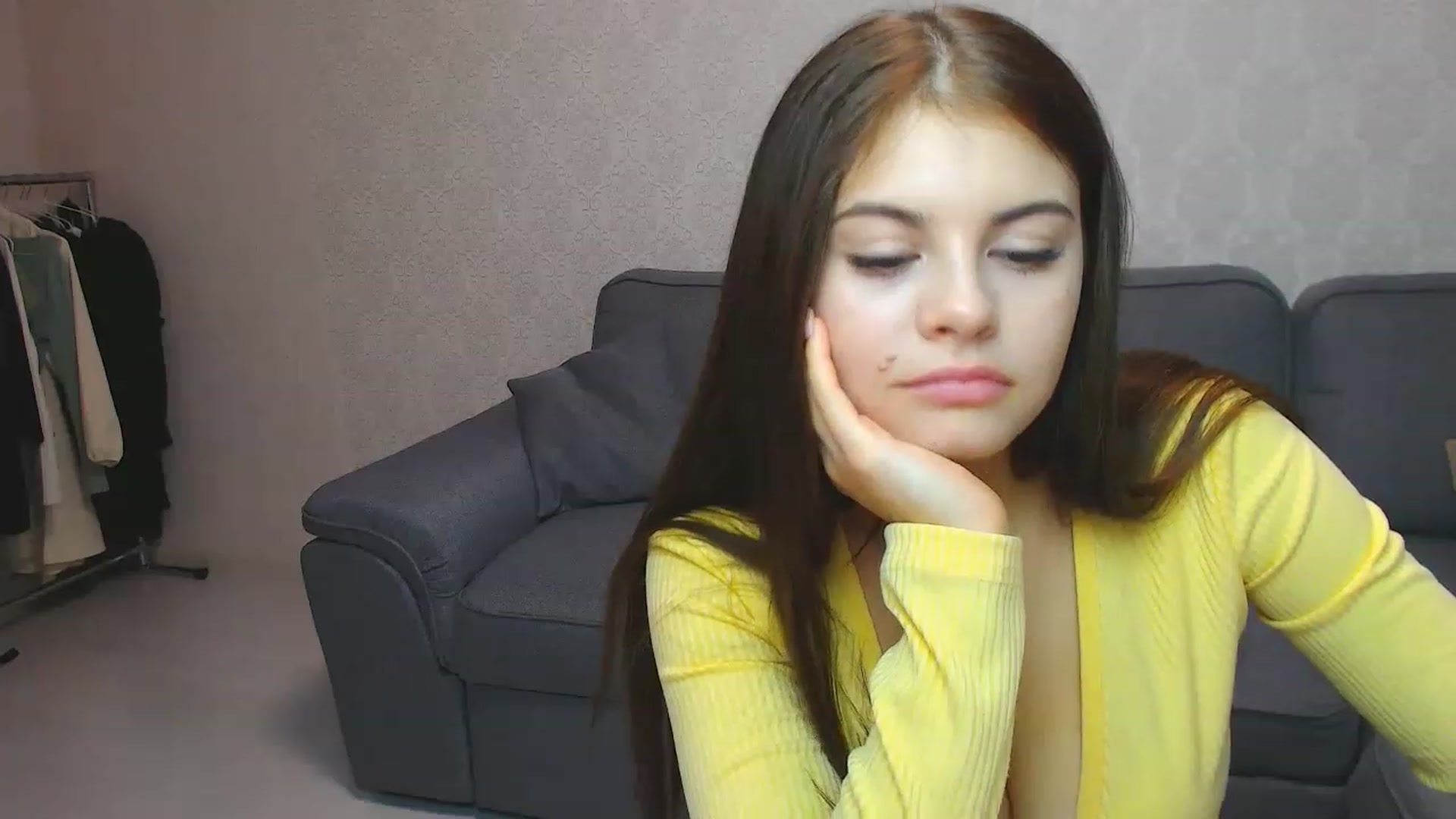 Gallery image thumbnail from LunaSeduces's myfreecams stream on, 11/18/2022, 15:27 image 12 of 20