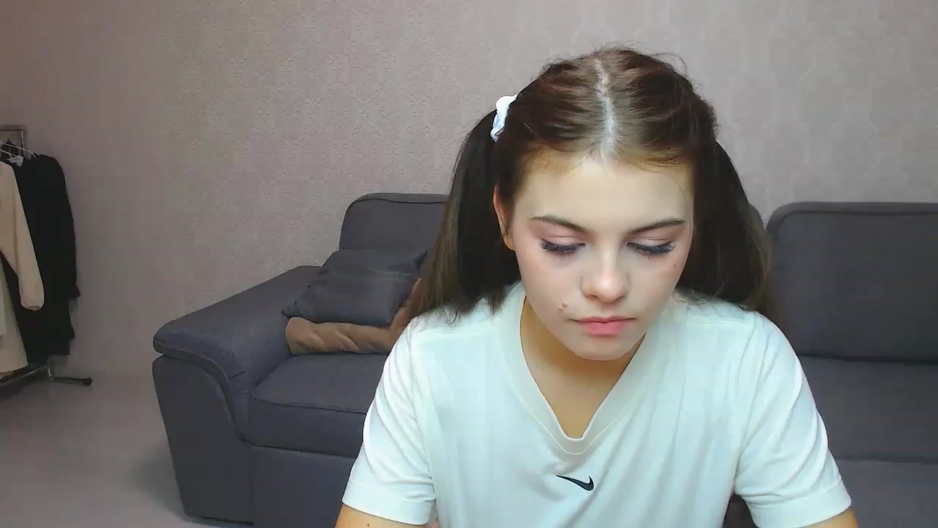 Gallery image thumbnail from LunaSeduces's myfreecams stream on, 11/20/2022, 16:24 image 4 of 20