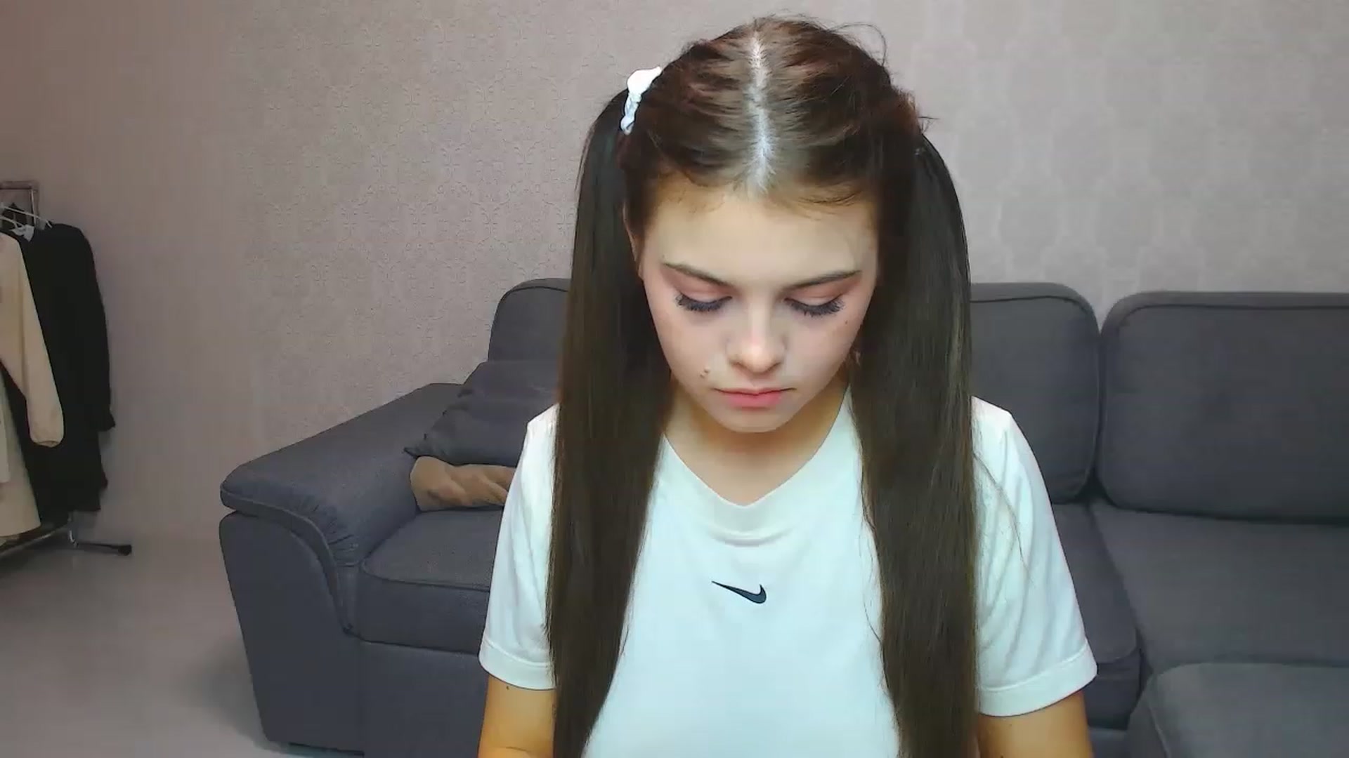 Gallery image thumbnail from LunaSeduces's myfreecams stream on, 11/20/2022, 16:24 image 11 of 20