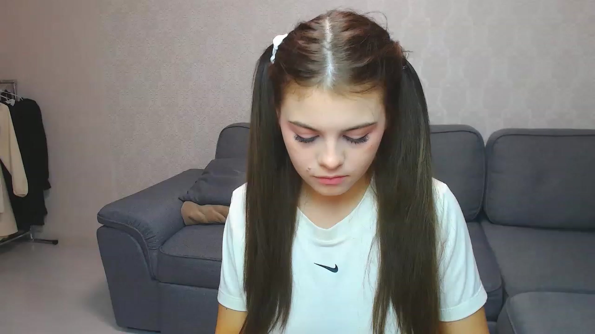 Gallery image thumbnail from LunaSeduces's myfreecams stream on, 11/20/2022, 16:24 image 10 of 20