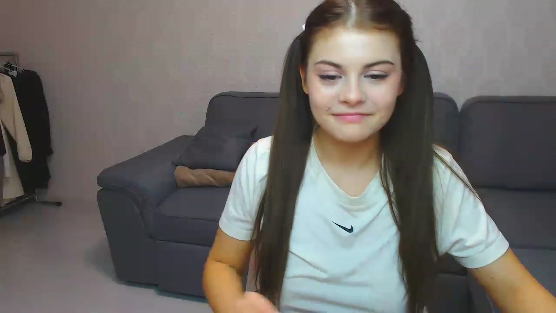 Gallery image thumbnail from LunaSeduces's myfreecams stream on, 11/20/2022, 16:24 image 20 of 20