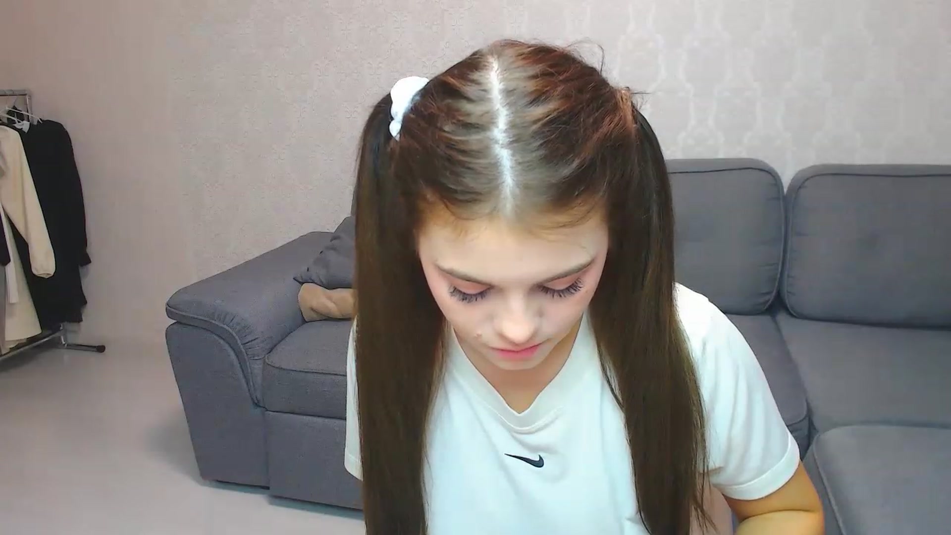 Gallery image thumbnail from LunaSeduces's myfreecams stream on, 11/20/2022, 16:24 image 16 of 20