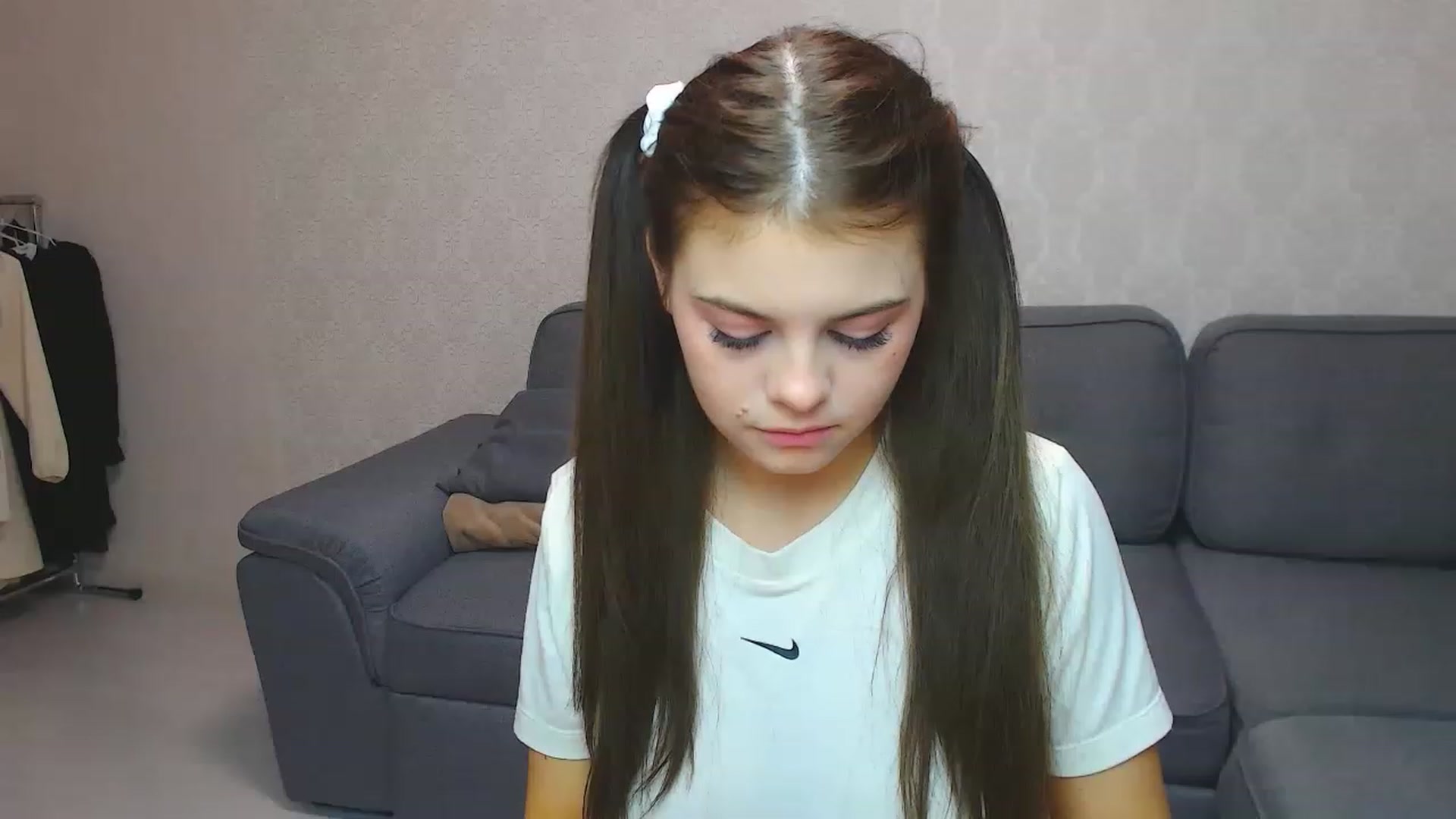 Gallery image thumbnail from LunaSeduces's myfreecams stream on, 11/20/2022, 16:24 image 8 of 20
