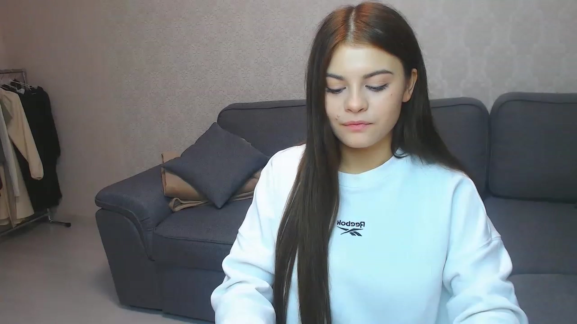 Gallery image thumbnail from LunaSeduces's myfreecams stream on, 11/24/2022, 15:19 image 5 of 20