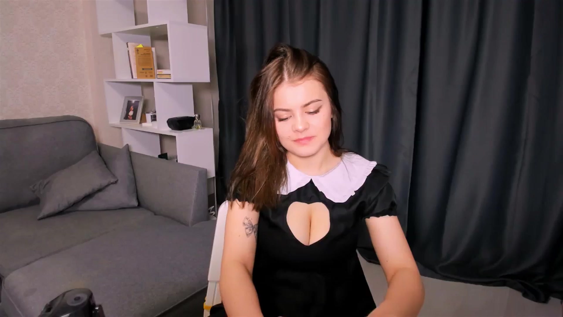 Gallery image thumbnail from LunaSeduces's myfreecams stream on, 03/17/2024, 07:53 image 8 of 20