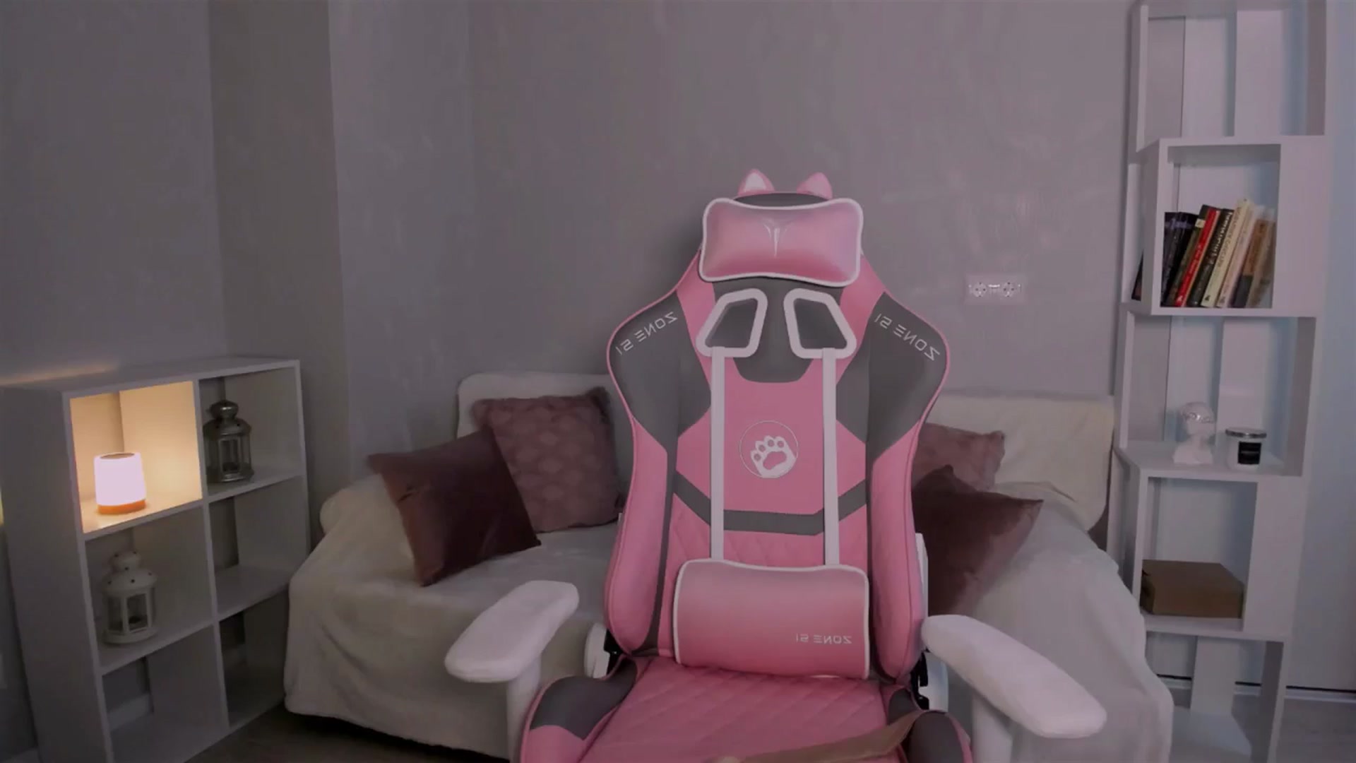 Gallery image thumbnail from LunaSeduces's myfreecams stream on, 04/08/2024, 15:06 image 18 of 20