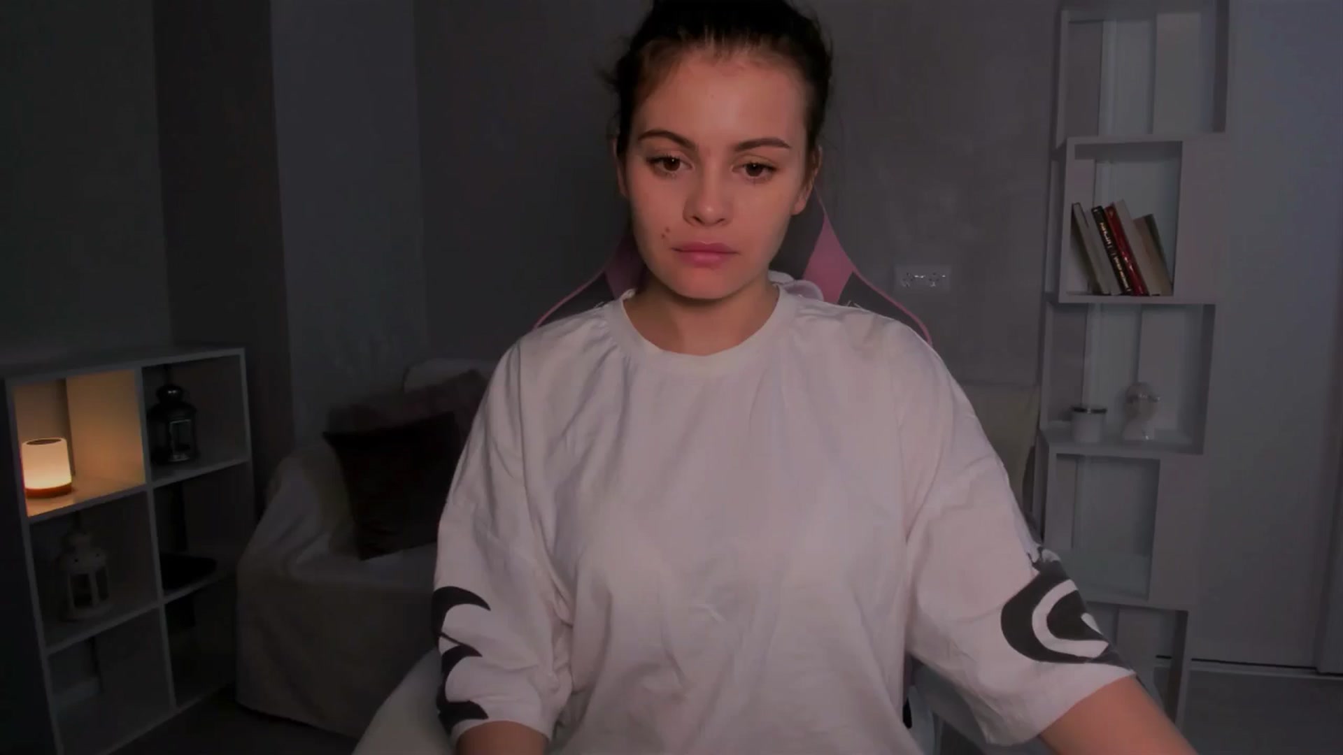 Gallery image thumbnail from LunaSeduces's myfreecams stream on, 06/16/2024, 15:45 image 1 of 20