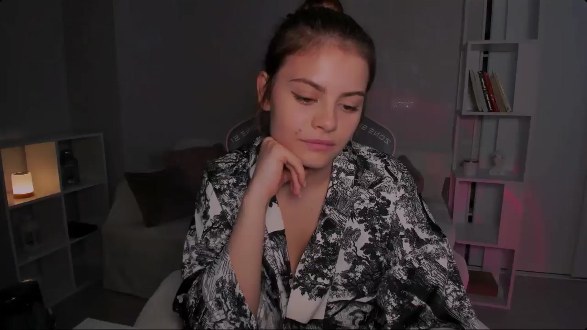 Gallery image thumbnail from LunaSeduces's myfreecams stream on, 06/20/2024, 16:24 image 11 of 20