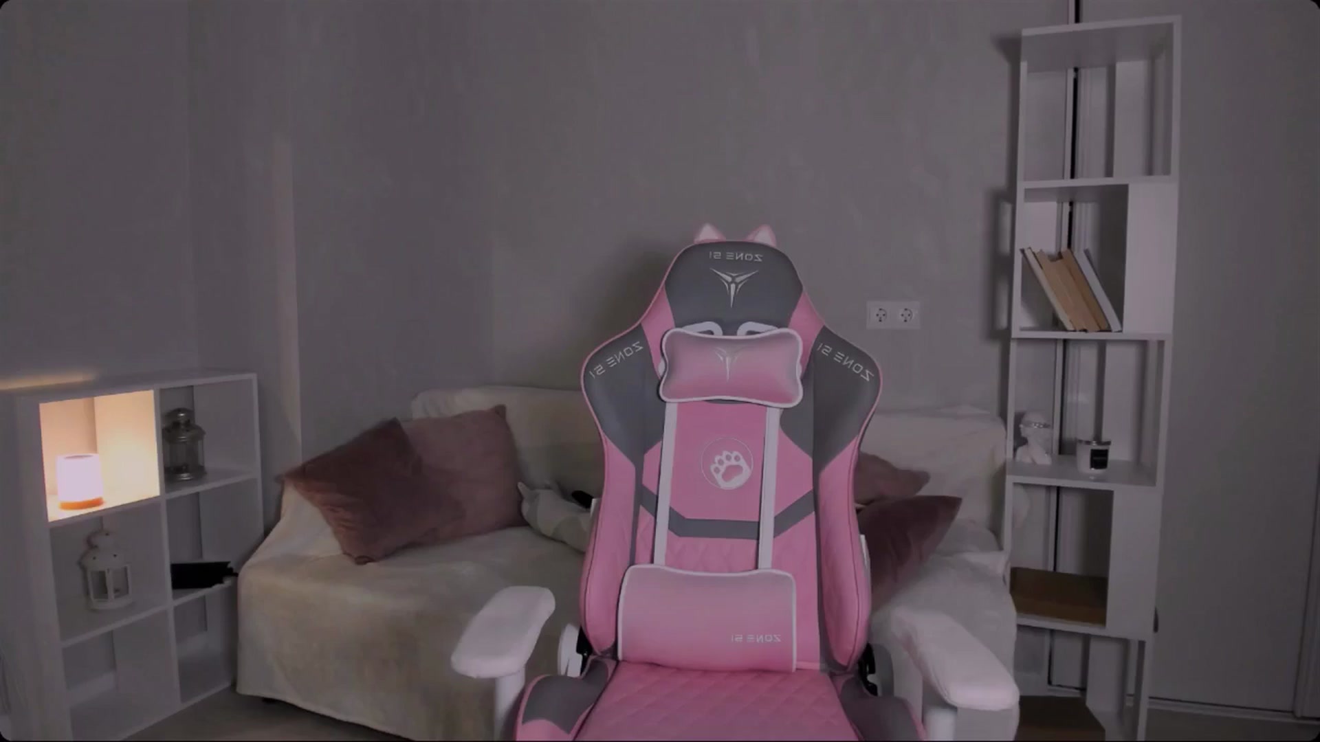 Gallery image thumbnail from LunaSeduces's myfreecams stream on, 08/24/2024, 18:11 image 1 of 20
