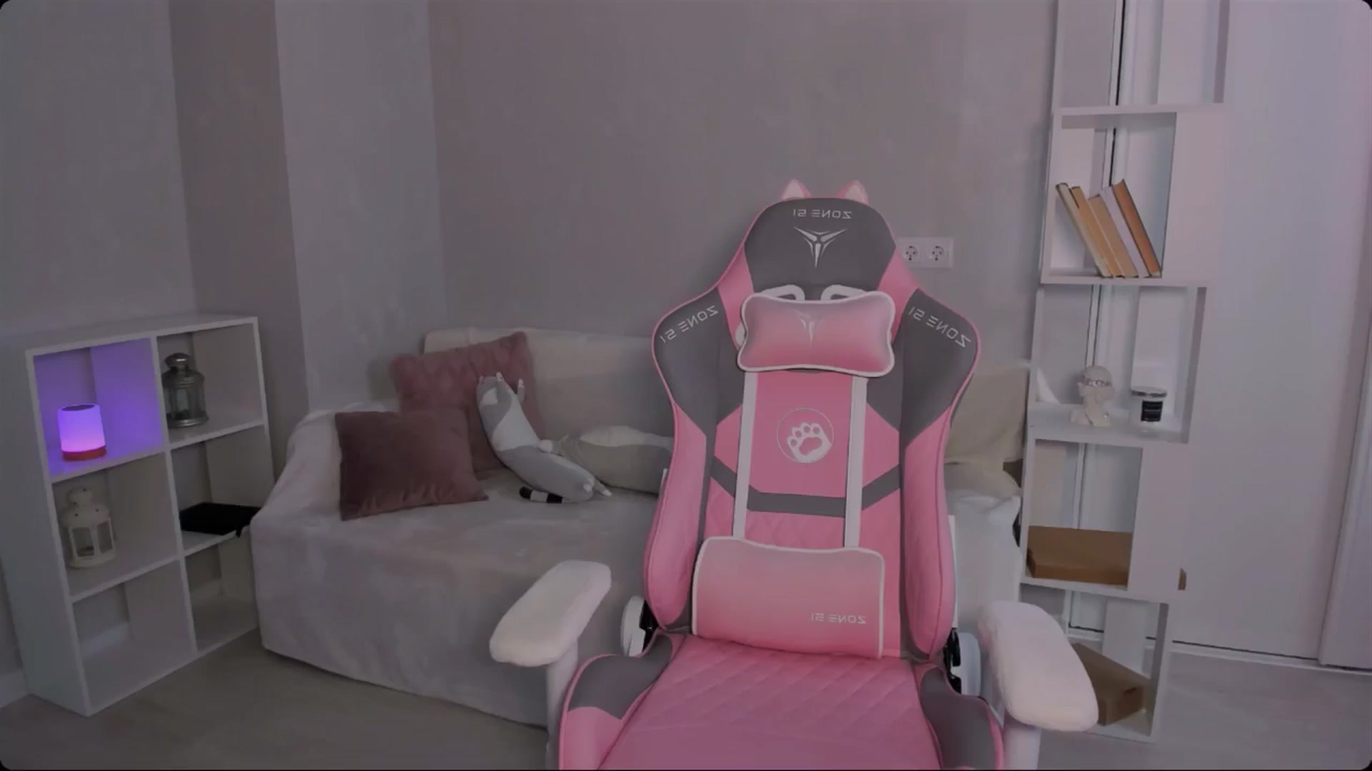 Gallery image thumbnail from LunaSeduces's myfreecams stream on, 09/18/2024, 09:42 image 6 of 20