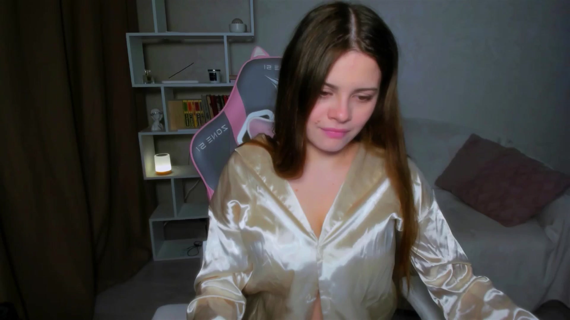 Gallery image thumbnail from LunaSeduces's myfreecams stream on, 04/26/2025, 19:23 image 3 of 20