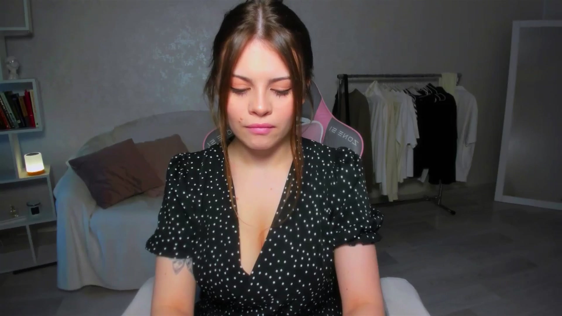 Gallery image thumbnail from LunaSeduces's myfreecams stream on, 05/14/2025, 16:14 image 10 of 20
