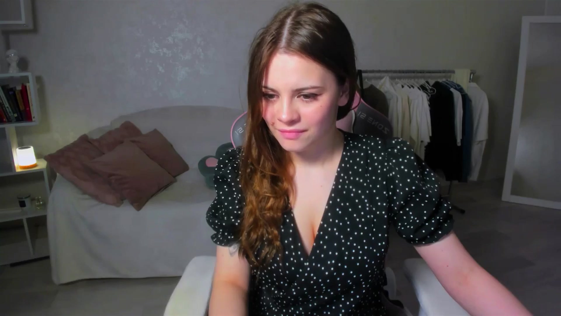 Gallery image thumbnail from LunaSeduces's myfreecams stream on, 05/16/2025, 16:51 image 3 of 20