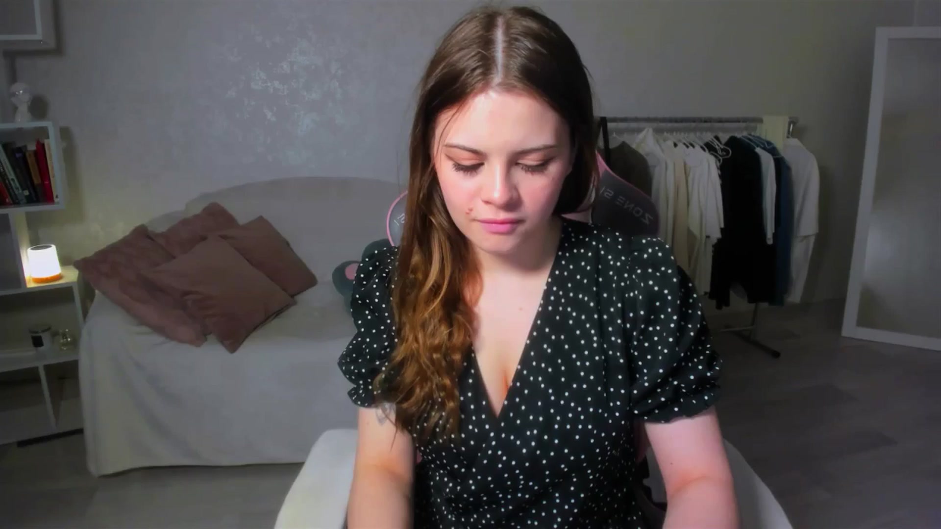 Gallery image thumbnail from LunaSeduces's myfreecams stream on, 05/16/2025, 16:51 image 11 of 20