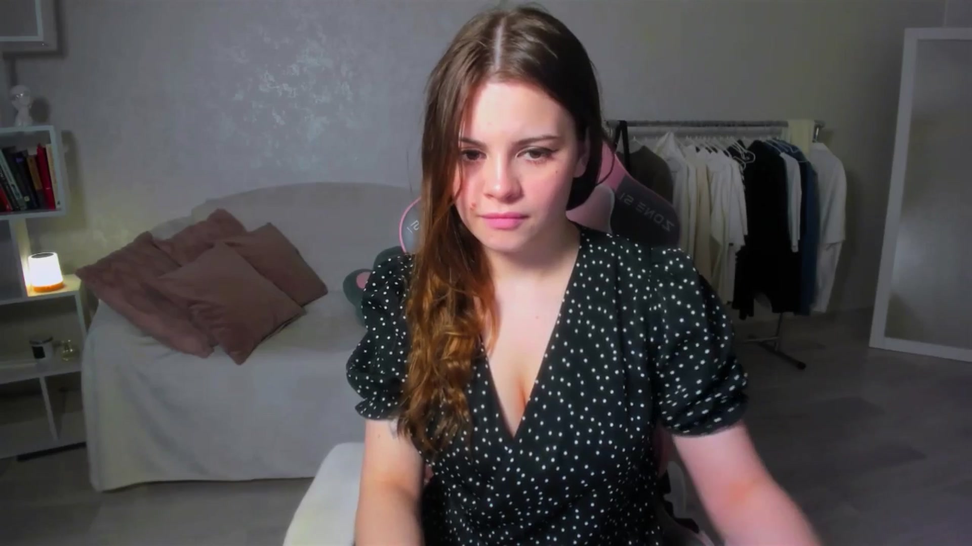 Gallery image thumbnail from LunaSeduces's myfreecams stream on, 05/16/2025, 16:51 image 2 of 20