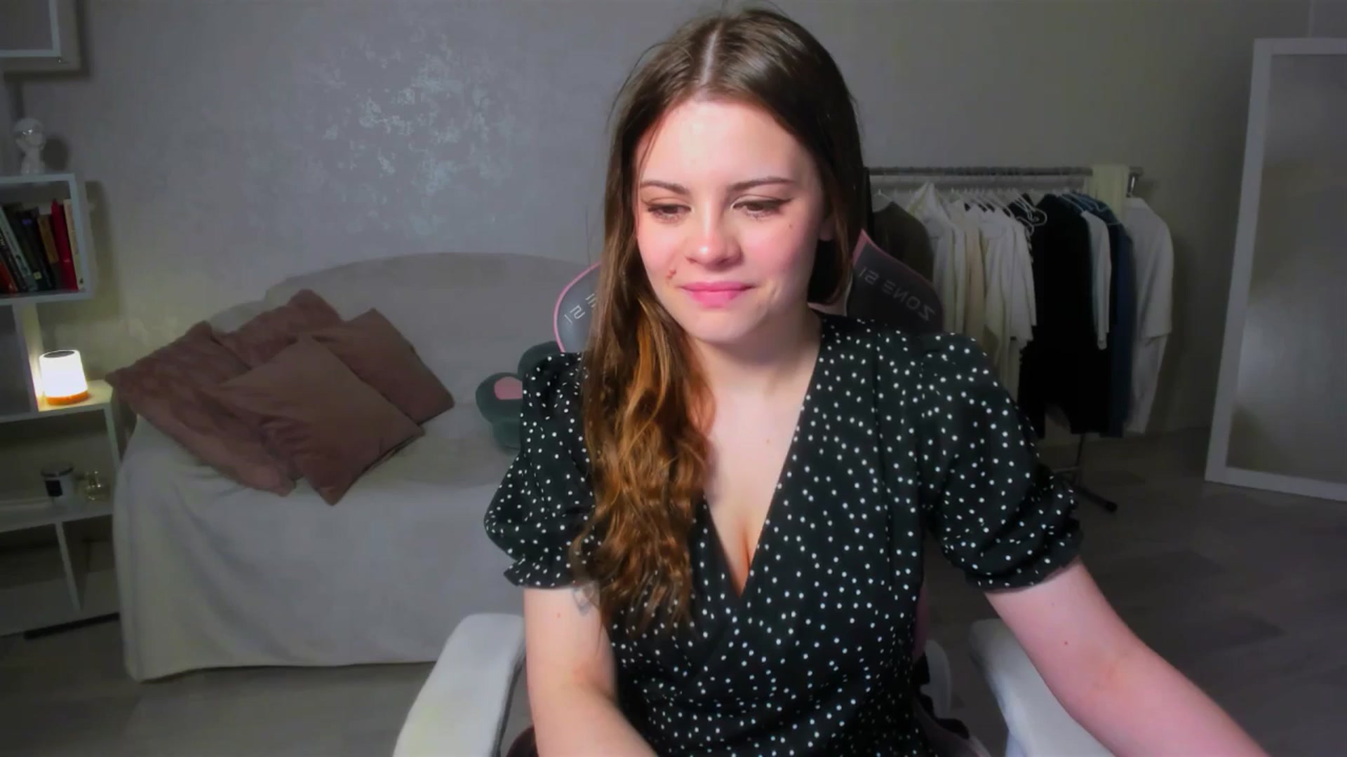 Gallery image thumbnail from LunaSeduces's myfreecams stream on, 05/16/2025, 16:51 image 13 of 20