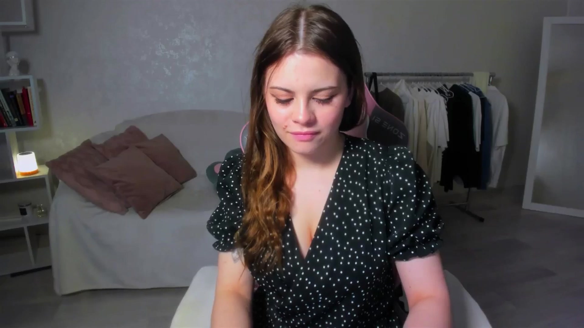 Gallery image thumbnail from LunaSeduces's myfreecams stream on, 05/16/2025, 16:51 image 9 of 20