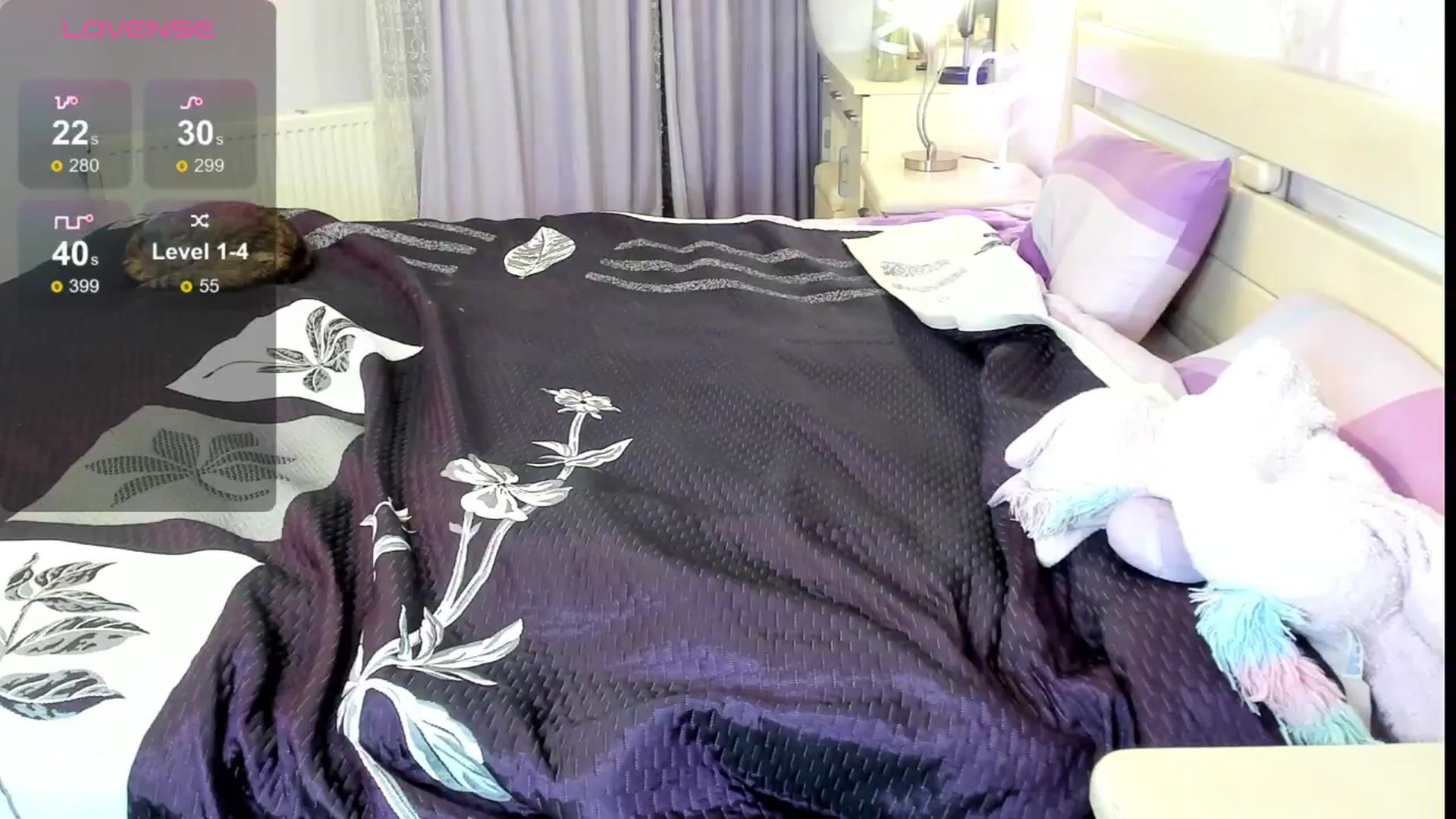 Gallery image thumbnail from LunaStarLovs's myfreecams stream on, 10/06/2024, 16:16 image 16 of 20