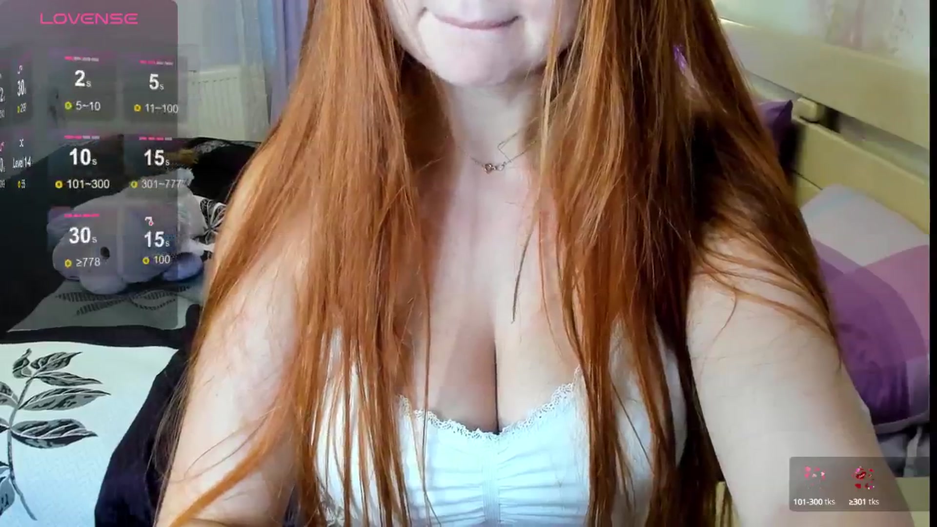 Gallery image thumbnail from LunaStarLovs's myfreecams stream on, 10/06/2024, 16:16 image 6 of 20